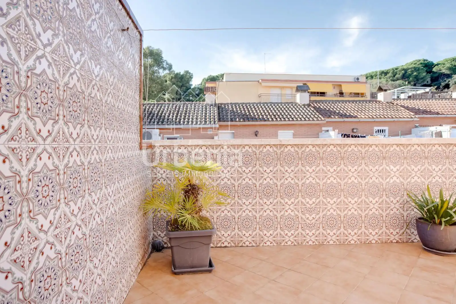 Vista exterior de Casa o xalet en venda en Arenys de Mar amb Calefacció, Terrassa i Traster