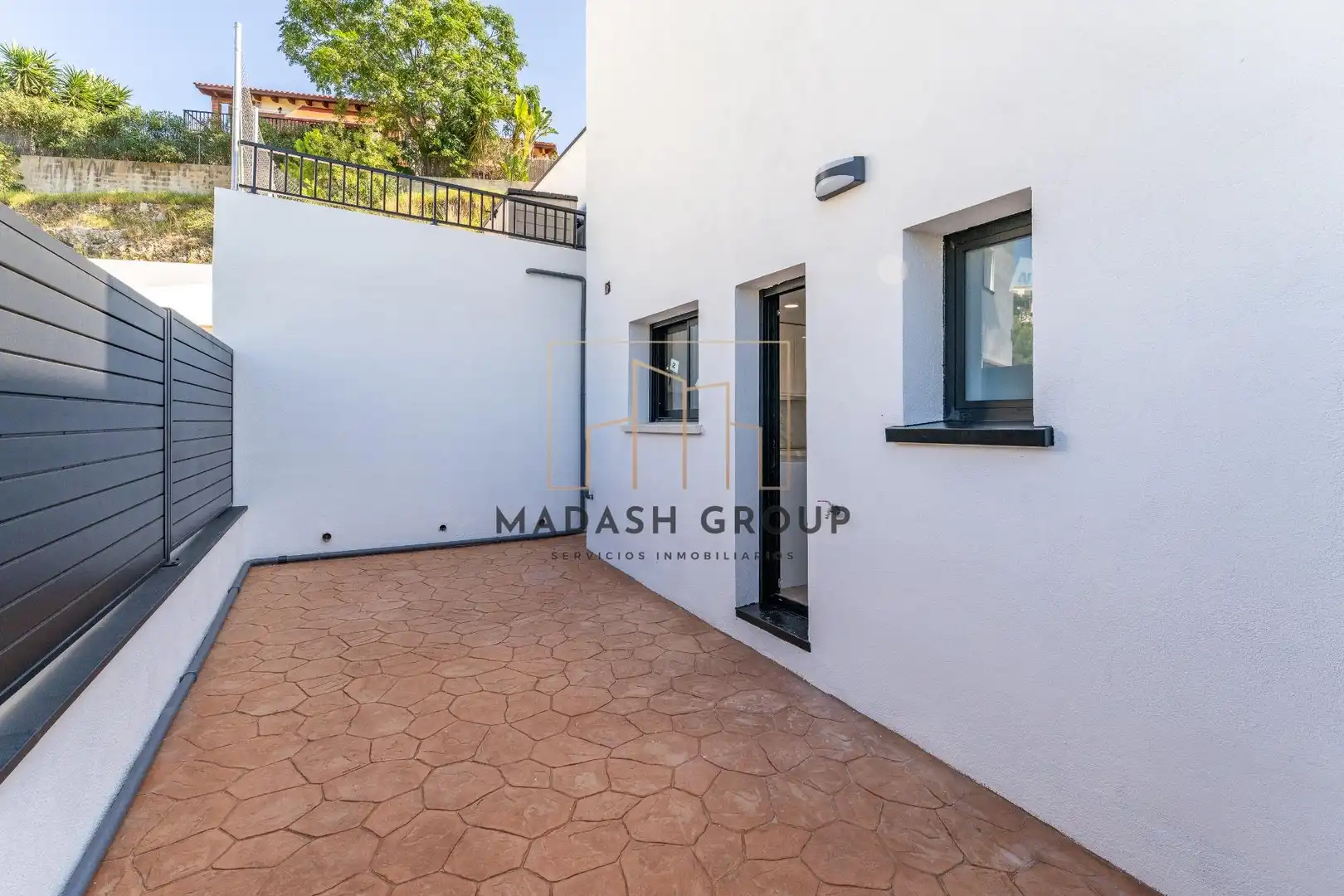 Villa mit Pool zum Verkauf in Avenida de la Marca Hispànica, imagen 13