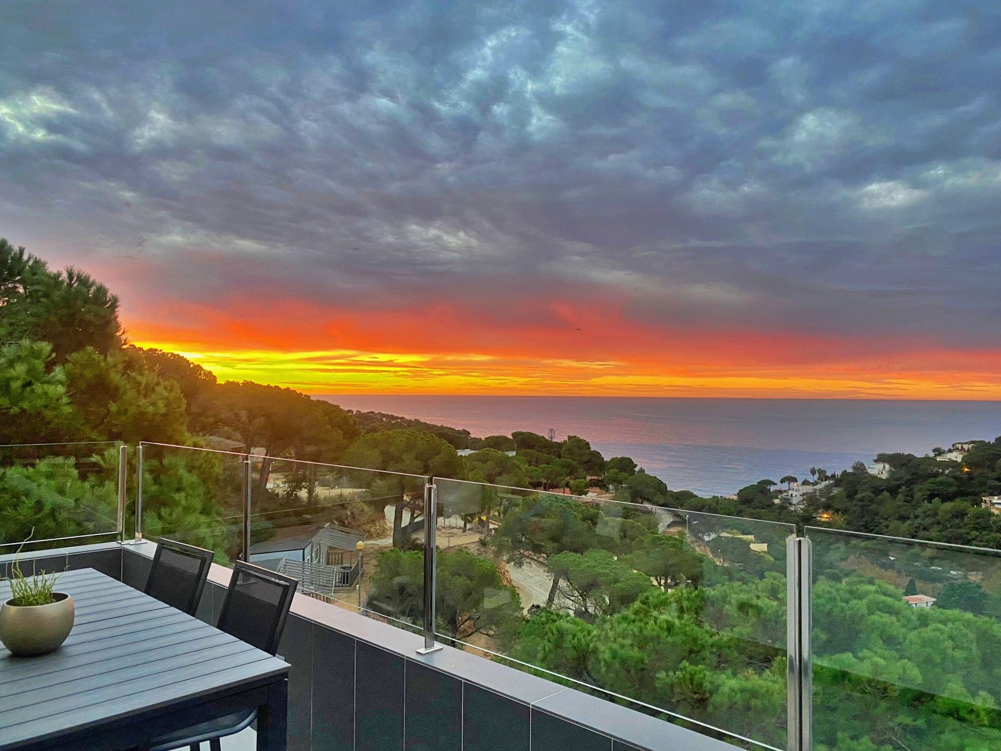 Vista exterior de Casa o xalet en venda en Lloret de Mar amb Aire condicionat, Jardí privat i Terrassa