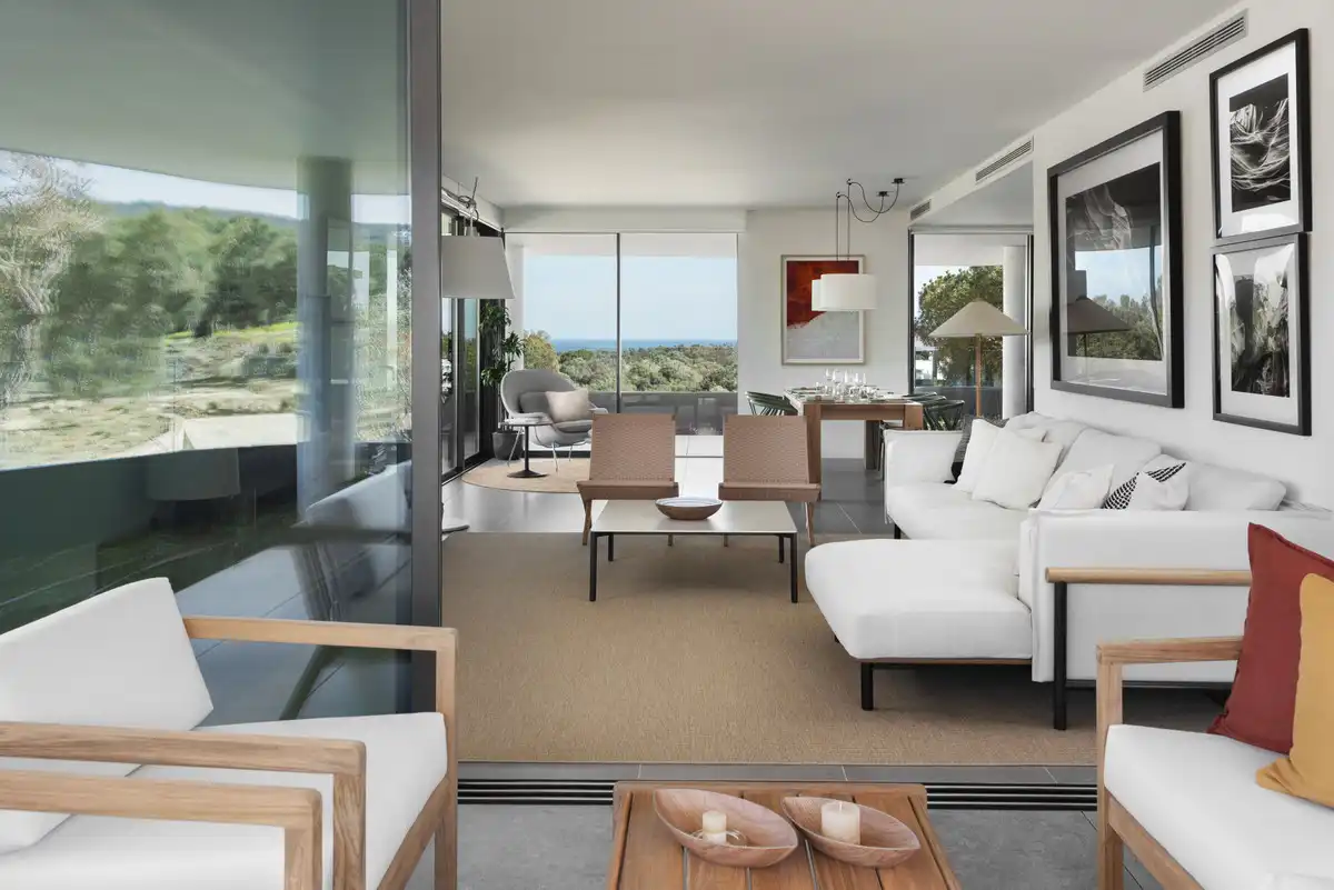 Sala d'estar de Planta baixa en venda en Sotogrande amb Aire condicionat, Jardí privat i Terrassa