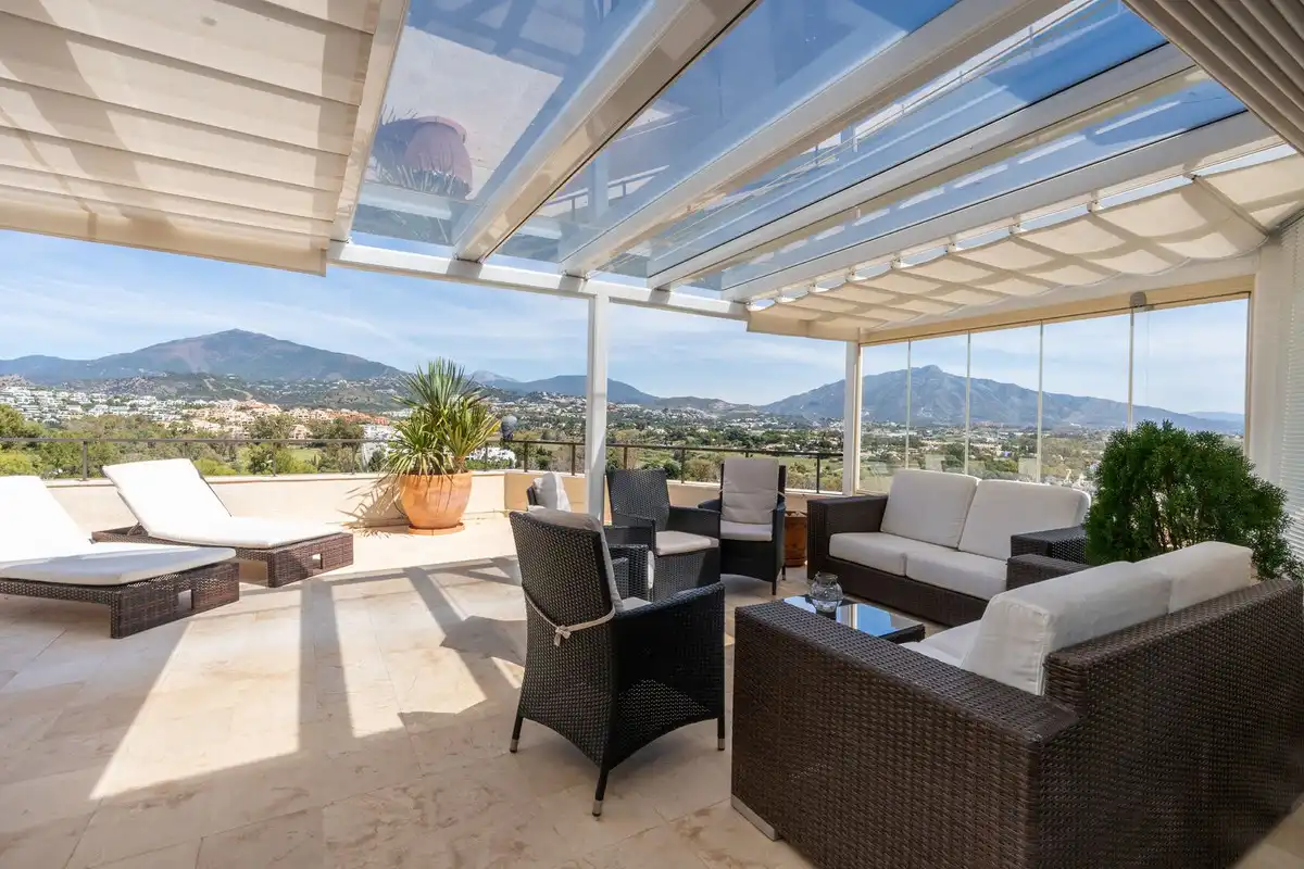 Terrasse von Dachboden zum Verkauf in Marbella mit Klimaanlage, Möbliert und Internet