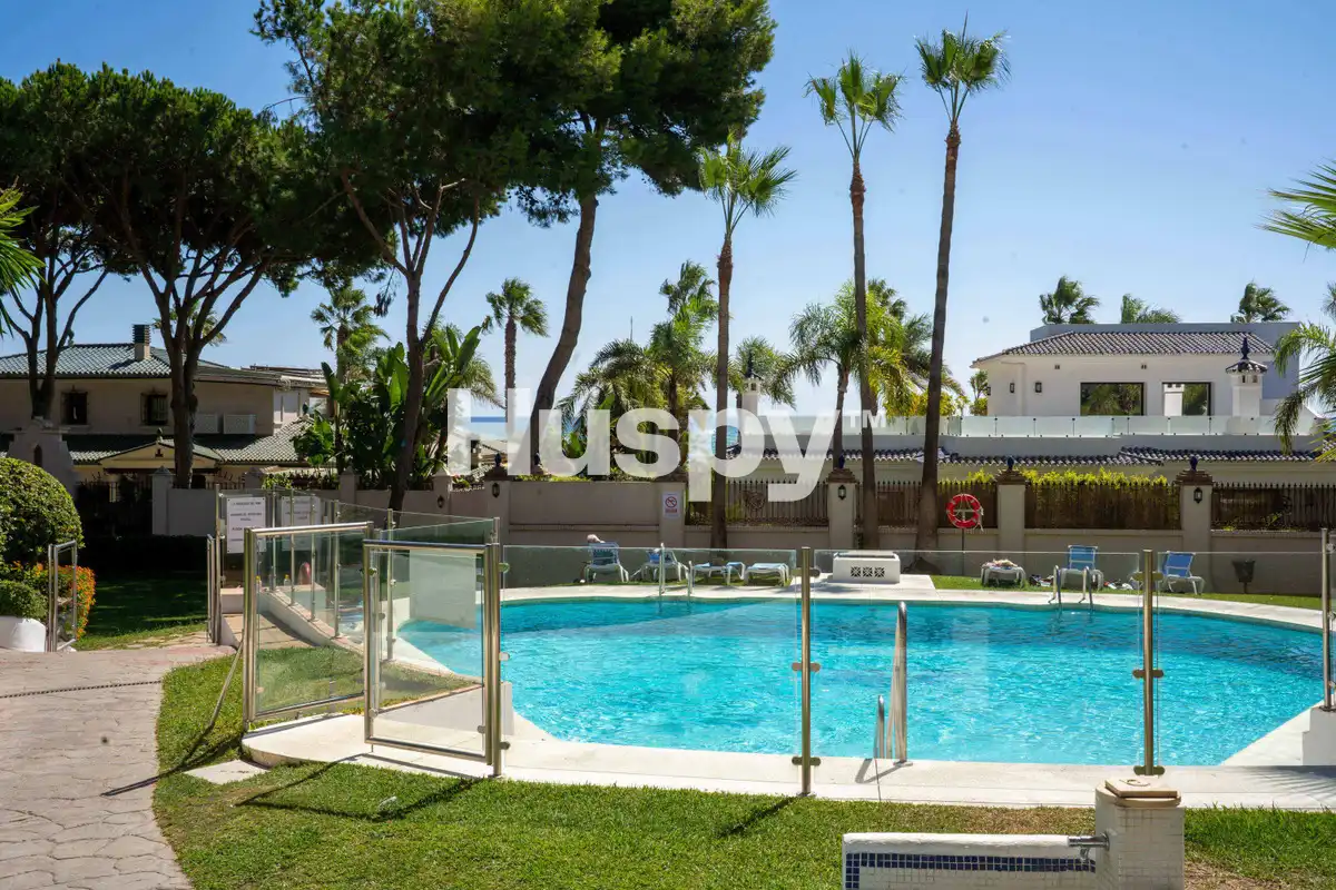 Schwimmbecken von Wohnung zur Miete in Nueva Andalucía