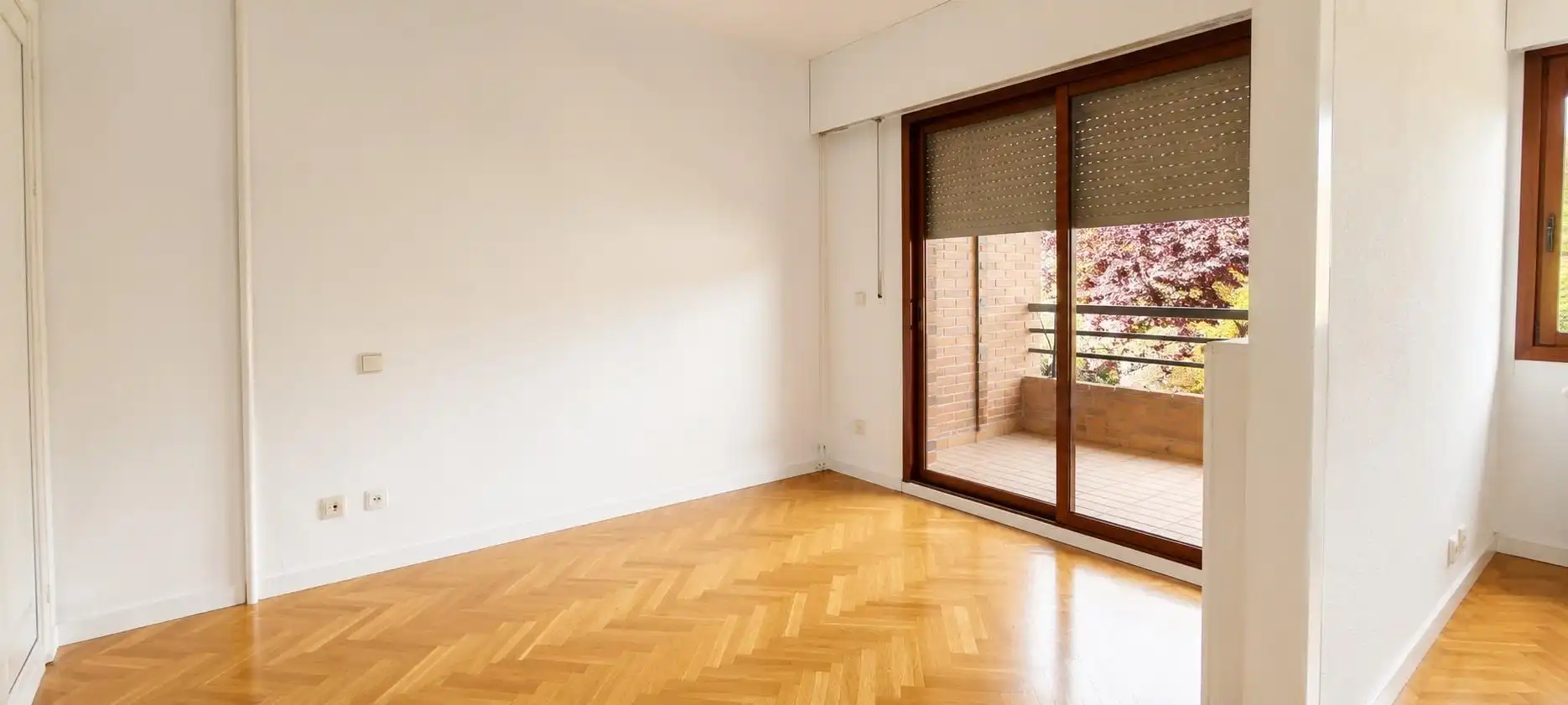 Dormitori de Casa adosada de lloguer en Majadahonda amb Calefacció, Jardí privat i Parquet