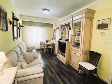 Piso con balcón en venta en Calle CASTELLDEFELS