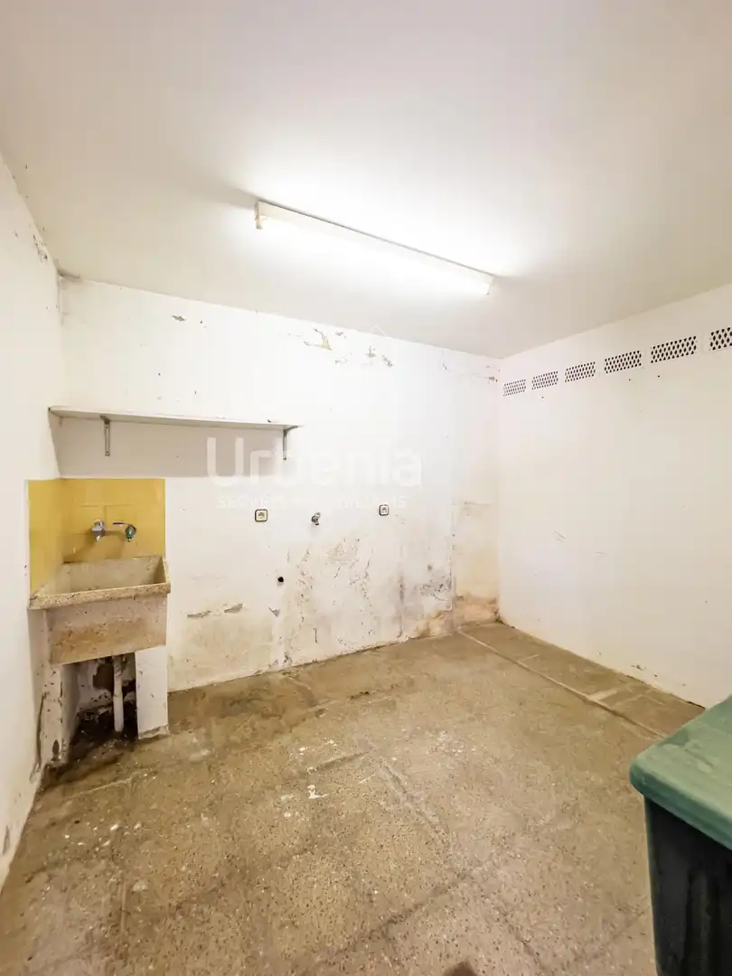 Casa con piscina en venta en Nucli Urbà, imagen 50