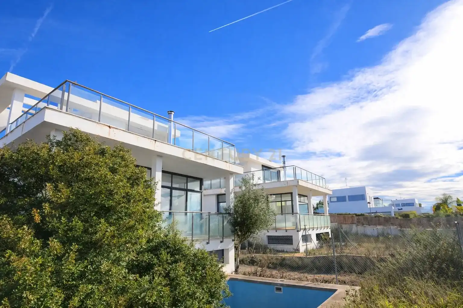 Vista exterior de Casa o xalet en venda en Riba-roja de Túria amb Jardí privat i Piscina