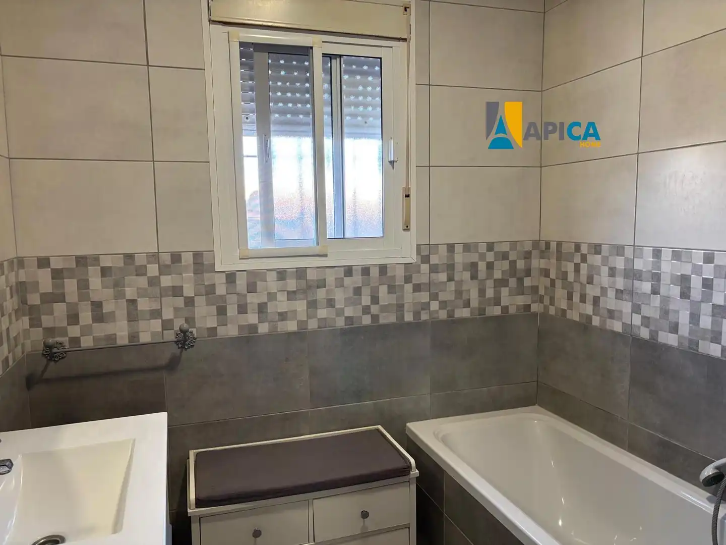 Bathroom of Houses for sale in Chiclana de la Frontera  with Air Conditioner, Terrace and Storage room