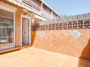 Terraced house for sale in Carrer de Bernat Martorell
