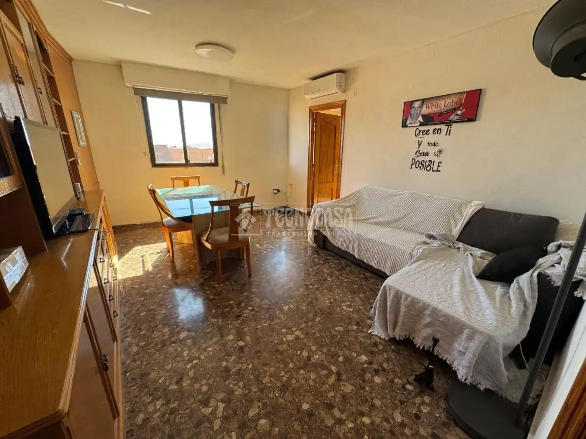 Sala d'estar de Pis en venda en Torrent amb Moblat
