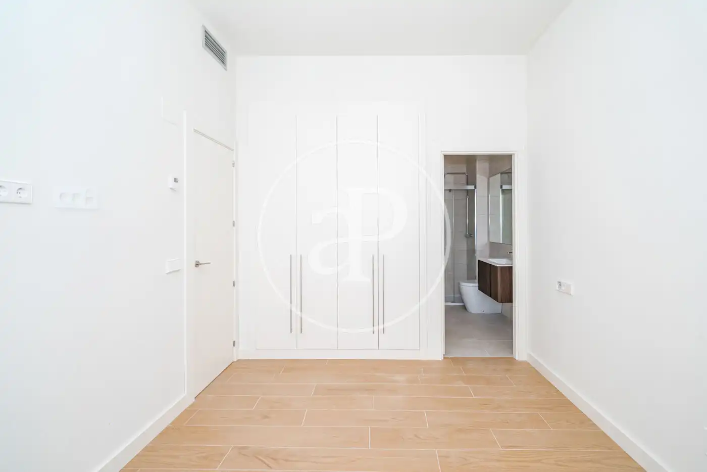 Flat for rent in Madrid  with Air Conditioner, Heating and Private garden
