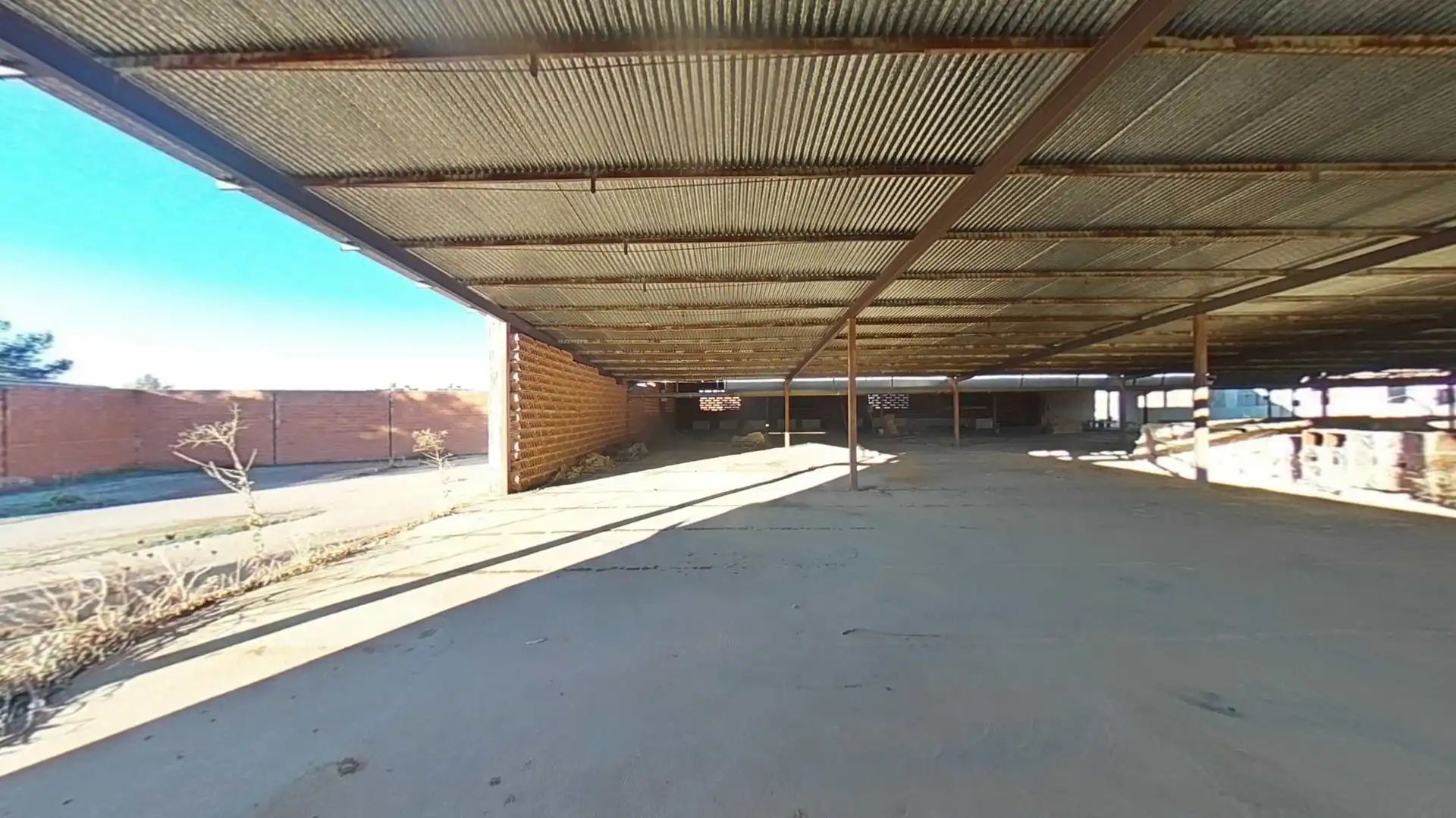 Fabrikhallen zum Verkauf in Torrenueva, Santa Cruz de Mudela