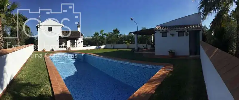 Casa rústica amb piscina en venda a Pilas, imagen 28