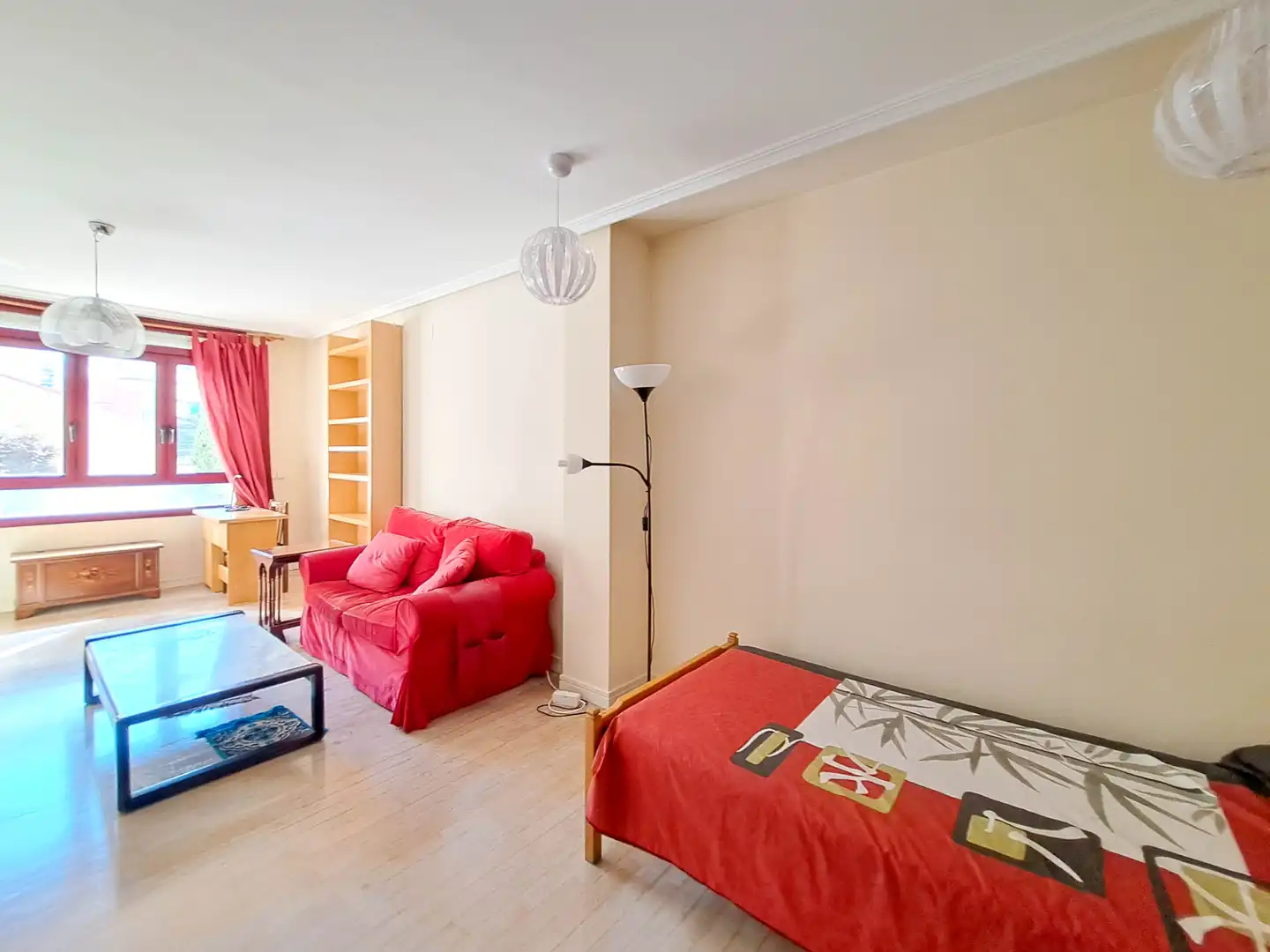 Sala d'estar de Estudi en venda en Madrid amb Aire condicionat, Calefacció i Parquet