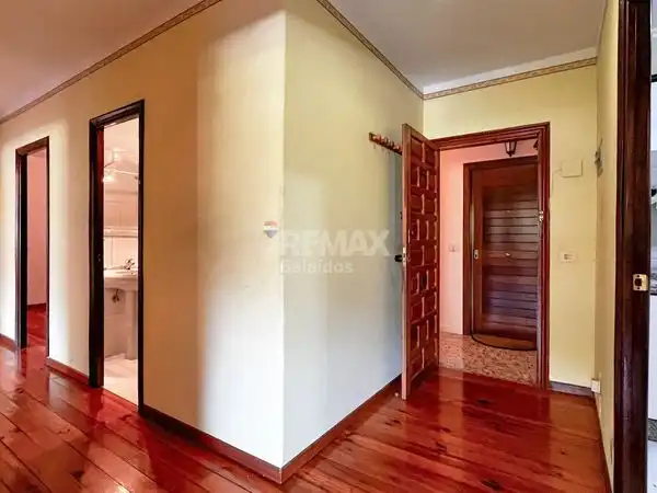 Wohnung zum Verkauf in Nigrán mit Privatgarten und Abstellraum