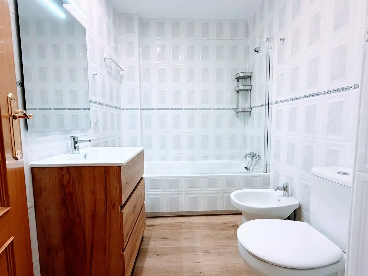 Baño de Ático de alquiler en Paracuellos de Jarama con Terraza, Horno y Lavadora