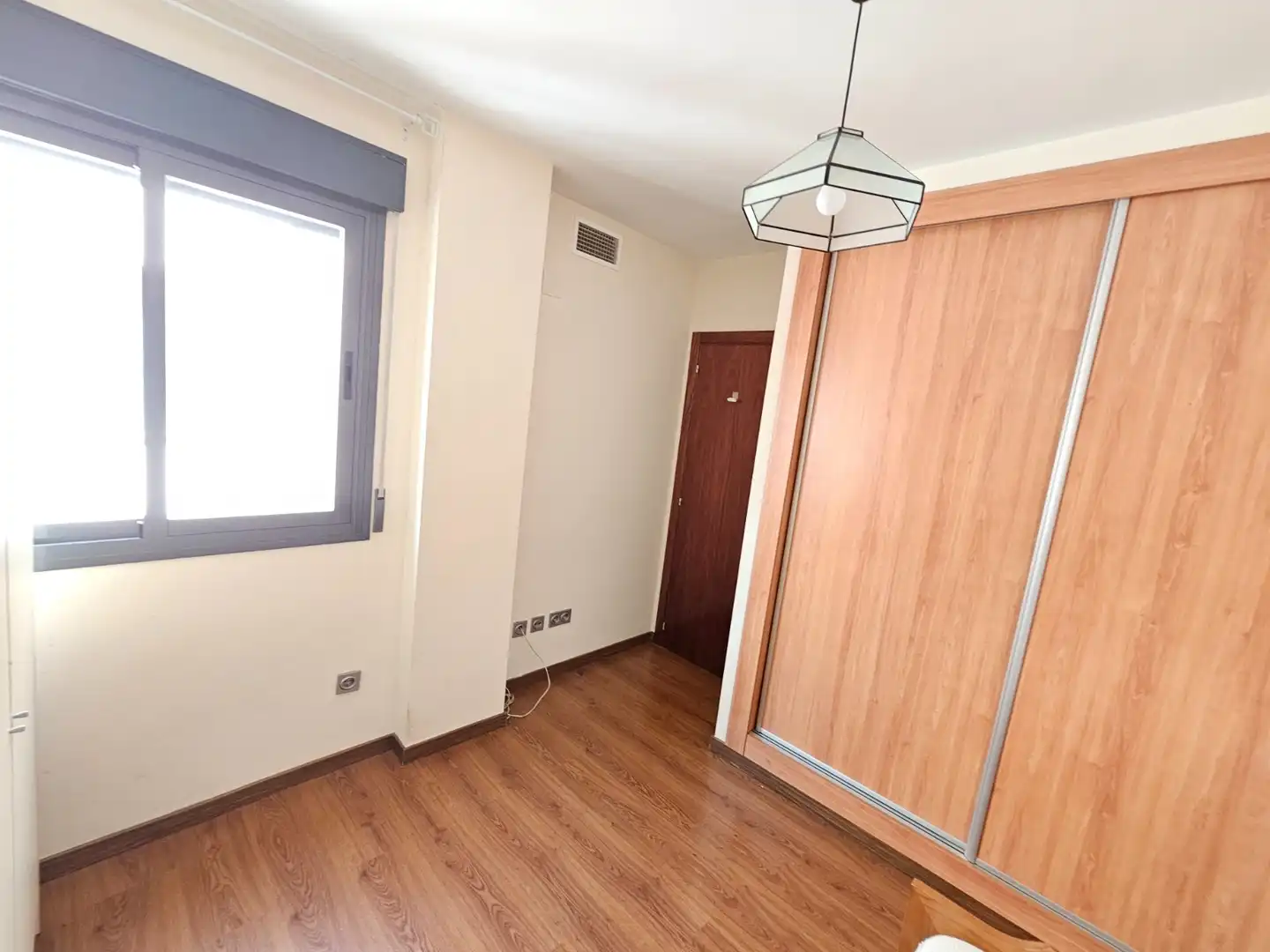 Habitación de Ático en venta en Armilla con Aire acondicionado, Calefacción y Parquet