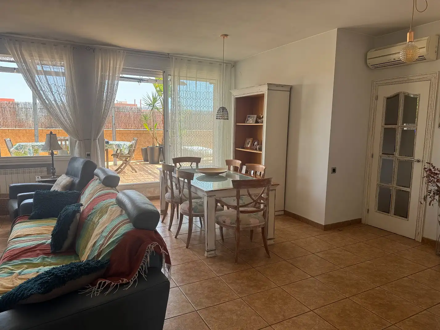 Sala d'estar de Àtic en venda en Barcelona amb Aire condicionat, Calefacció i Terrassa
