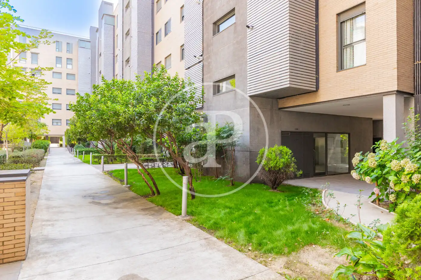 Vista exterior de Piso en venta en Madrid con Aire acondicionado, Calefacción y Jardín privado