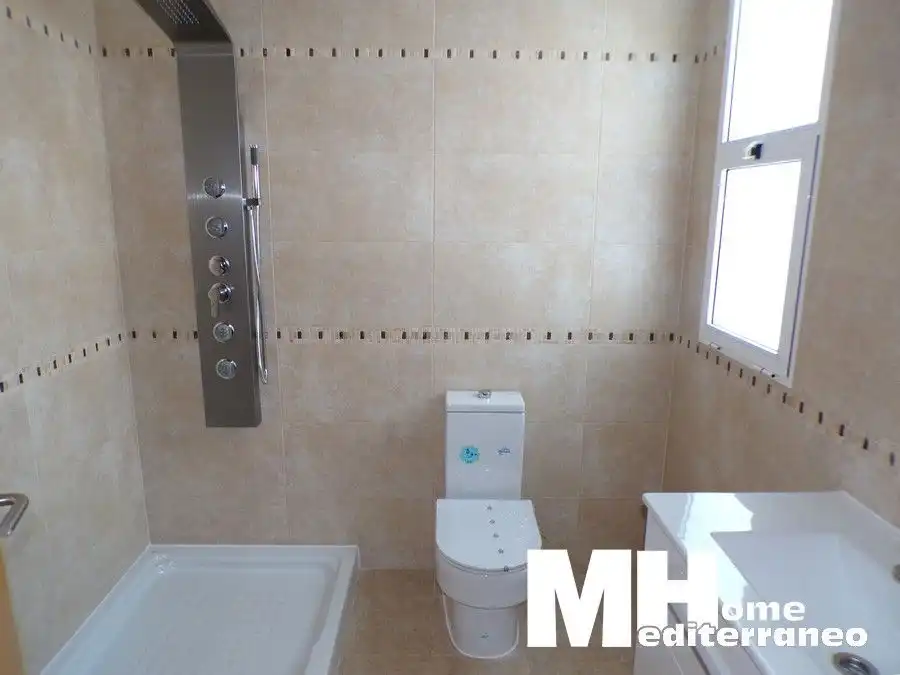 Baño de Casa adosada en venta en Gilet con Aire acondicionado