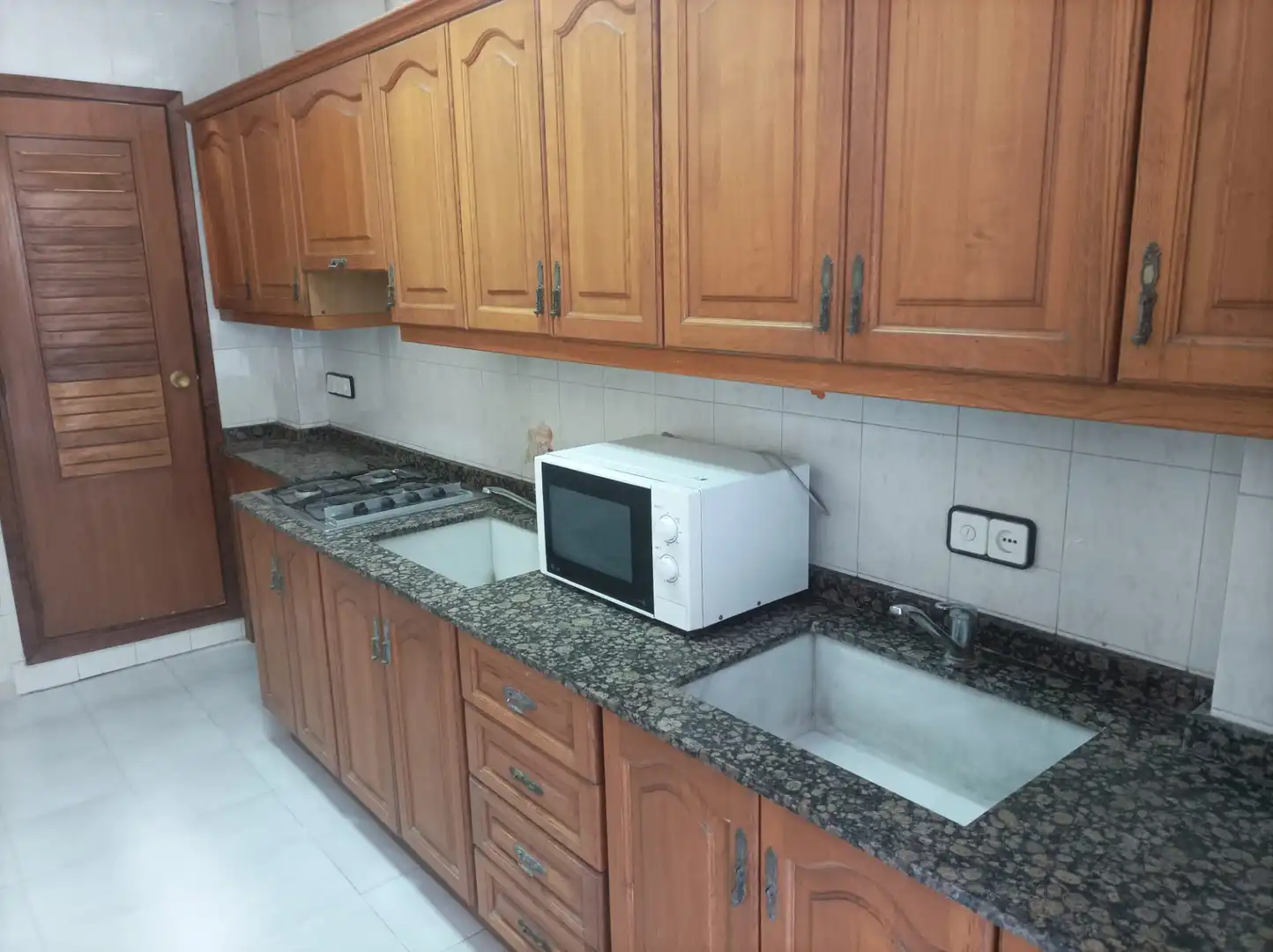 Cocina de Piso en venta en Valencia con Terraza y Balcón
