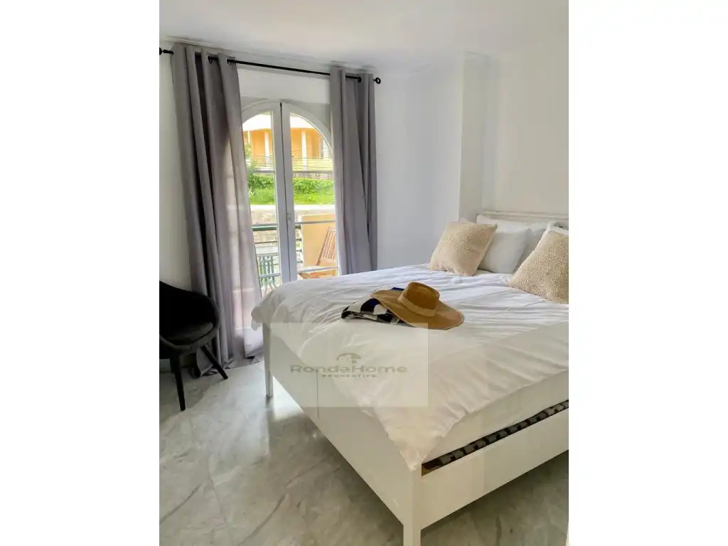 Bedroom of Flat for rent in Marbella