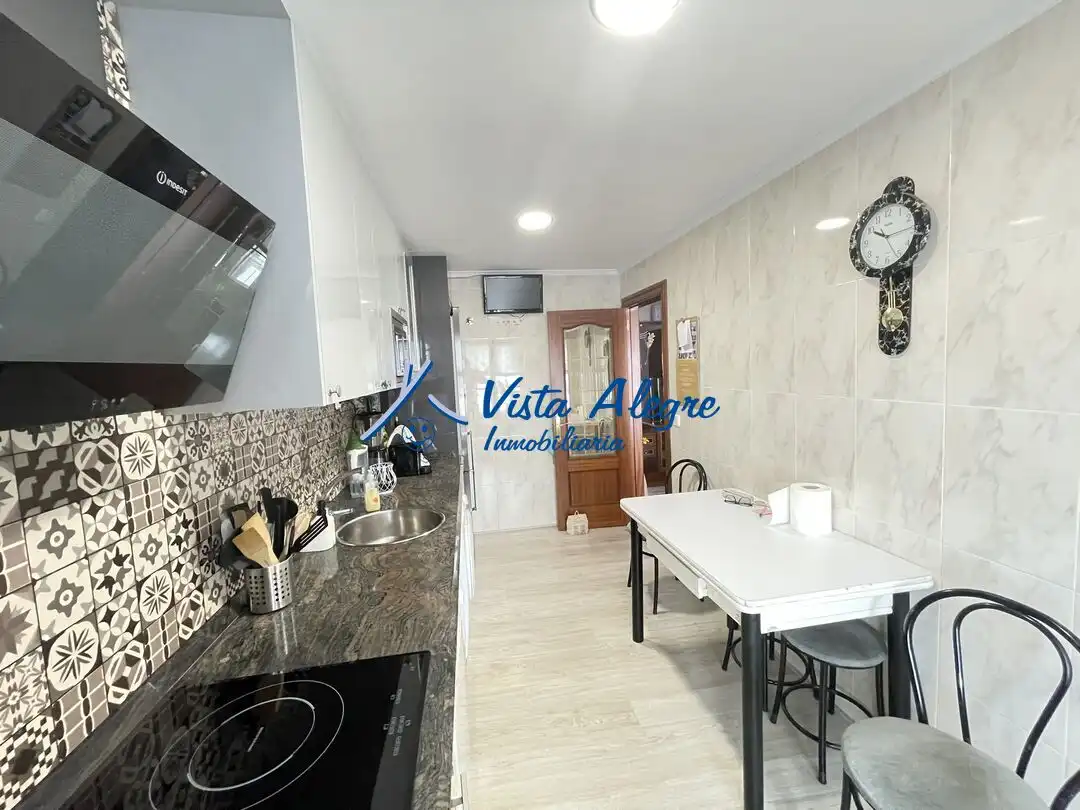 Cocina de Piso en venta en Haro con Calefacción, Parquet y Terraza