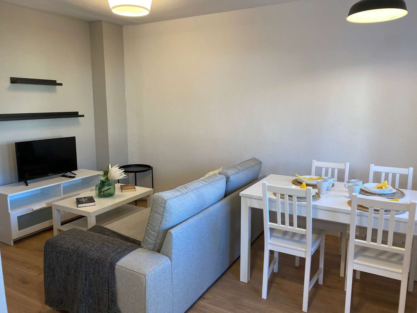 Sala d'estar de Apartament per a compartir en  Madrid Capital amb Terrassa