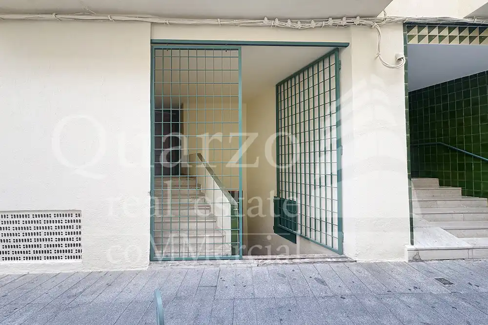 Local en venta en Pego con Calefacción y Amueblado