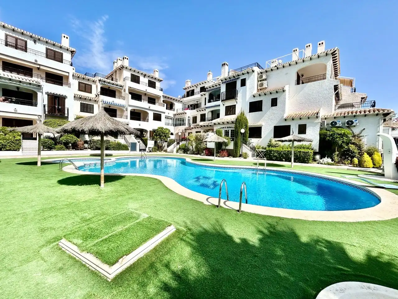 Apartamento en venta en Orihuela Costa
