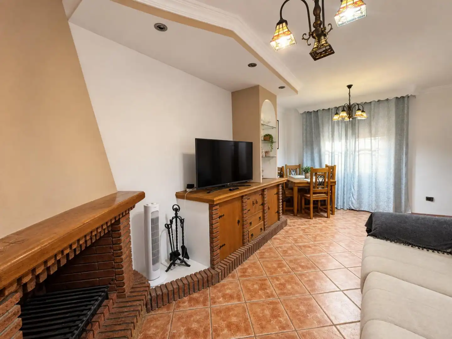 Sala d'estar de Casa adosada en venda en San Pedro - Gabriel Miró - María Guerrero
