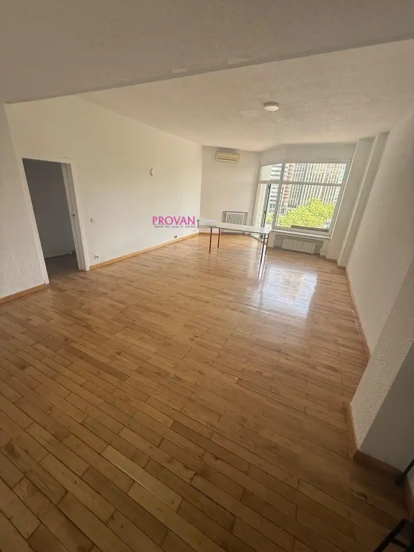 Wohnzimmer von Wohnung zur Miete in Madrid mit Klimaanlage, Heizung und Parkett