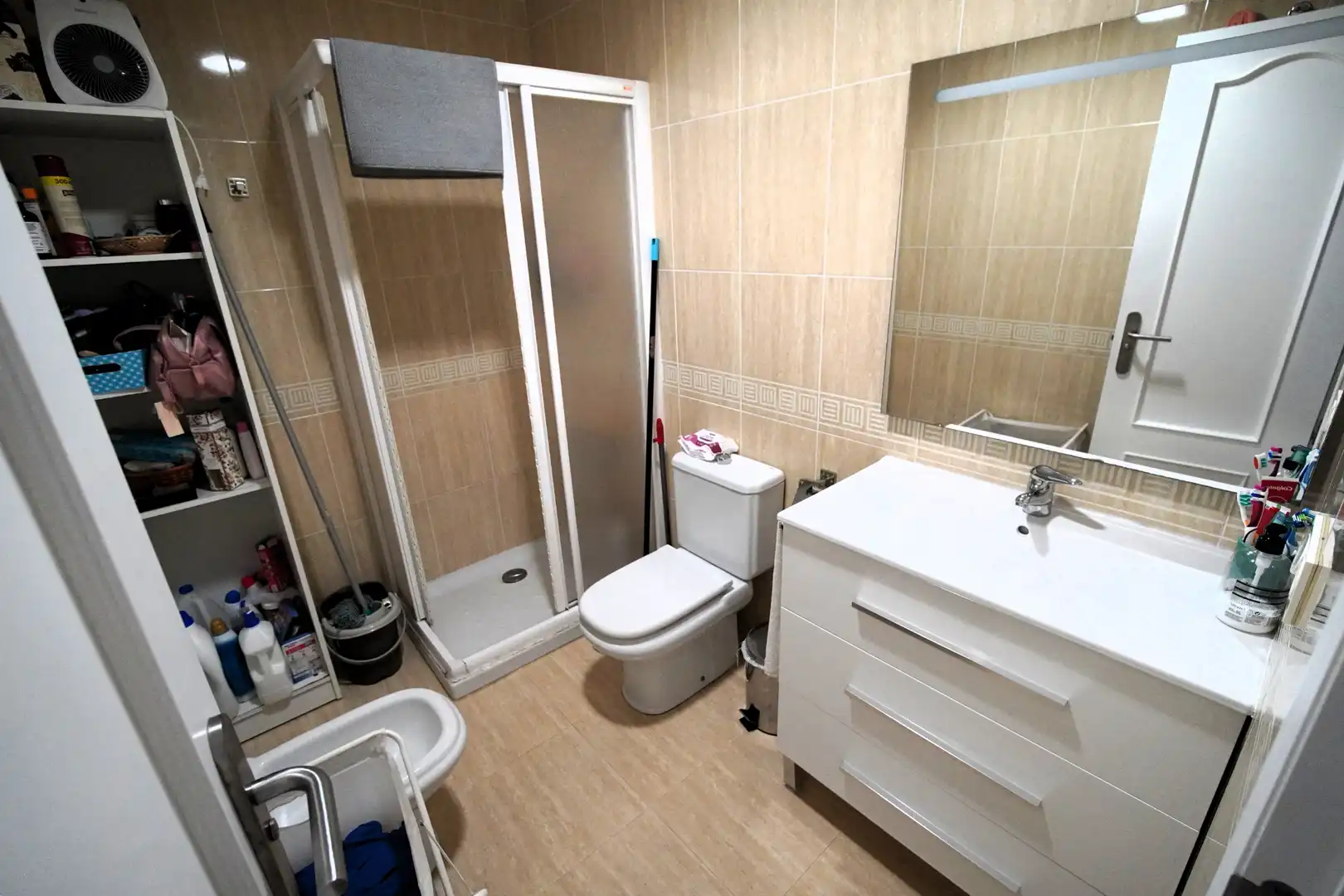 Baño de Apartamento en venta en Roquetas de Mar con Terraza y Piscina comunitaria