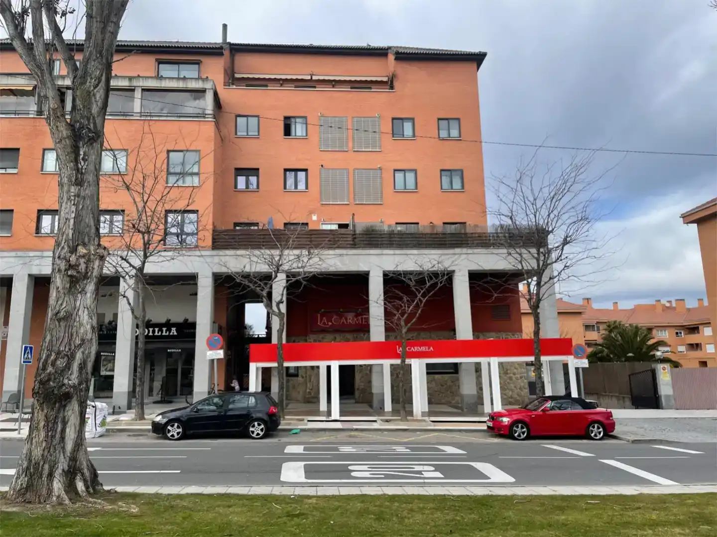 Vista exterior de Local de alquiler en Las Rozas de Madrid con Aire acondicionado