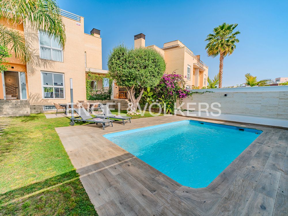 Exterior view of Single-family semi-detached for sale in Alicante / Alacant  with Air Conditioner, Heating and Private garden
