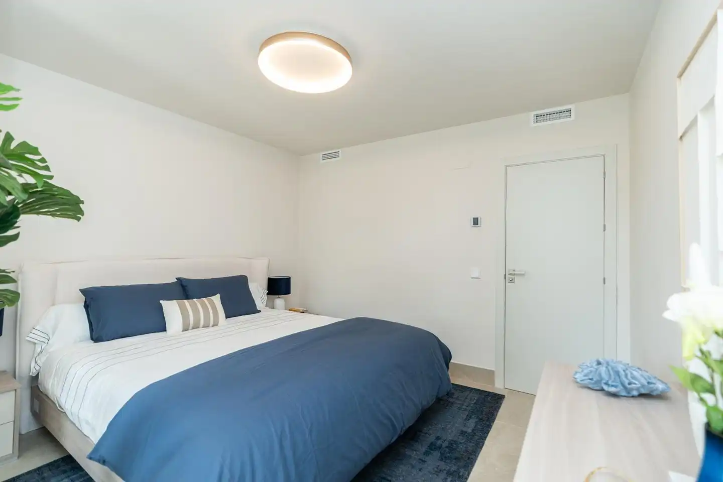 Bedroom of Apartments for sale in Benahavís  with Air Conditioner, Heating and Terrace