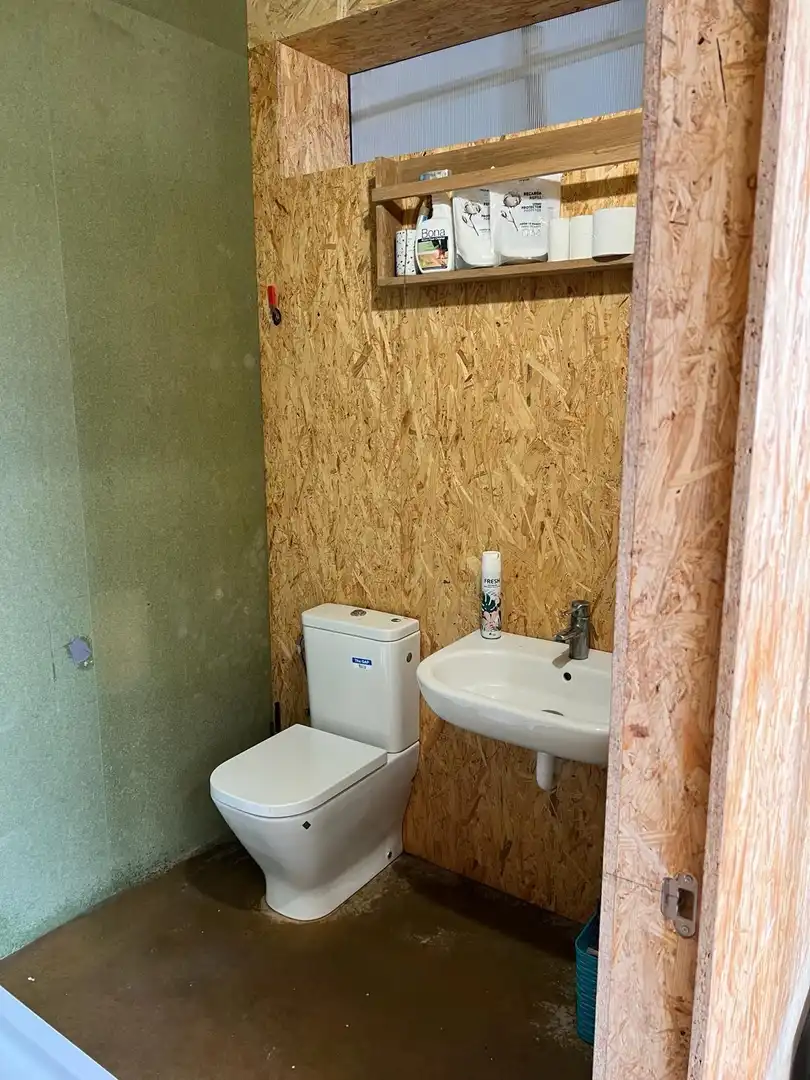 Badezimmer von Fabrikhallen zum Verkauf in Castejón (Navarra)