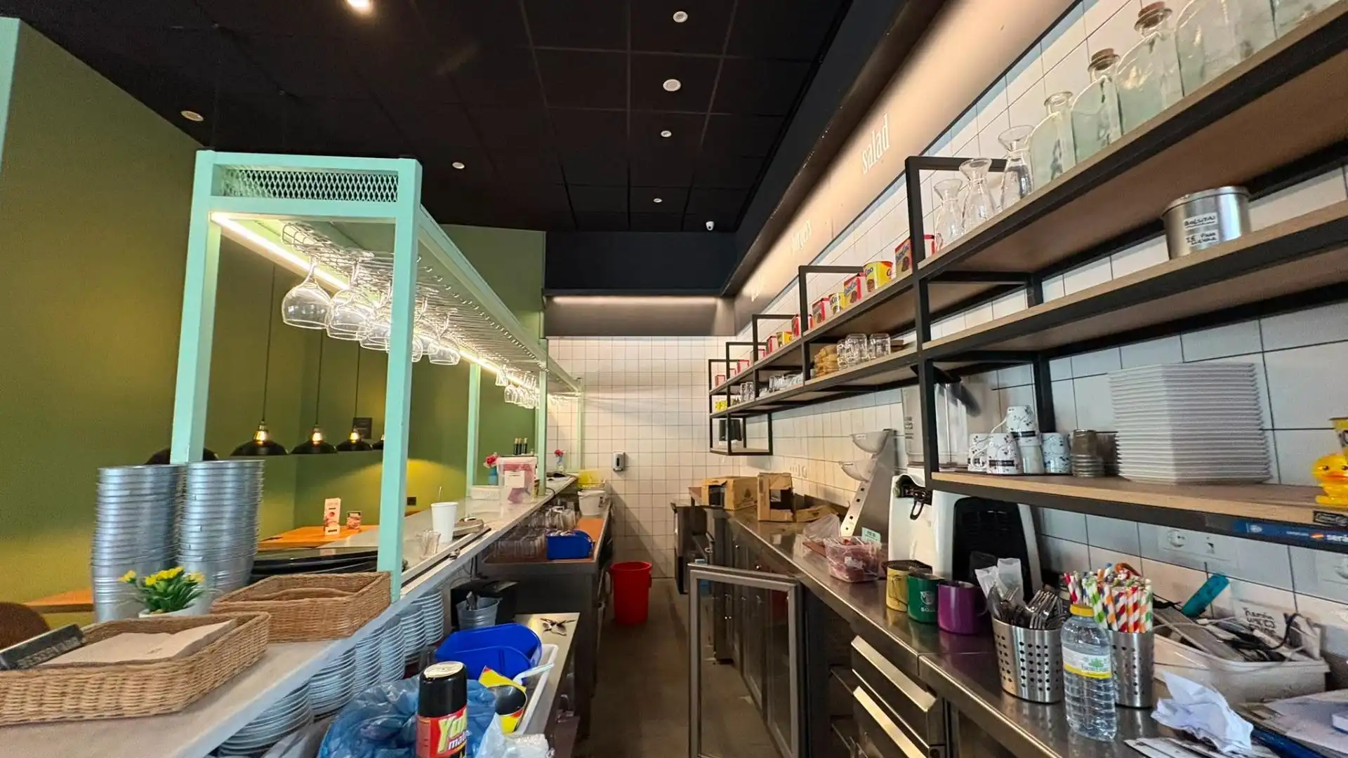 Locale commerciale in cessione a Bulevar de Louis Pasteur 18, imagen 13