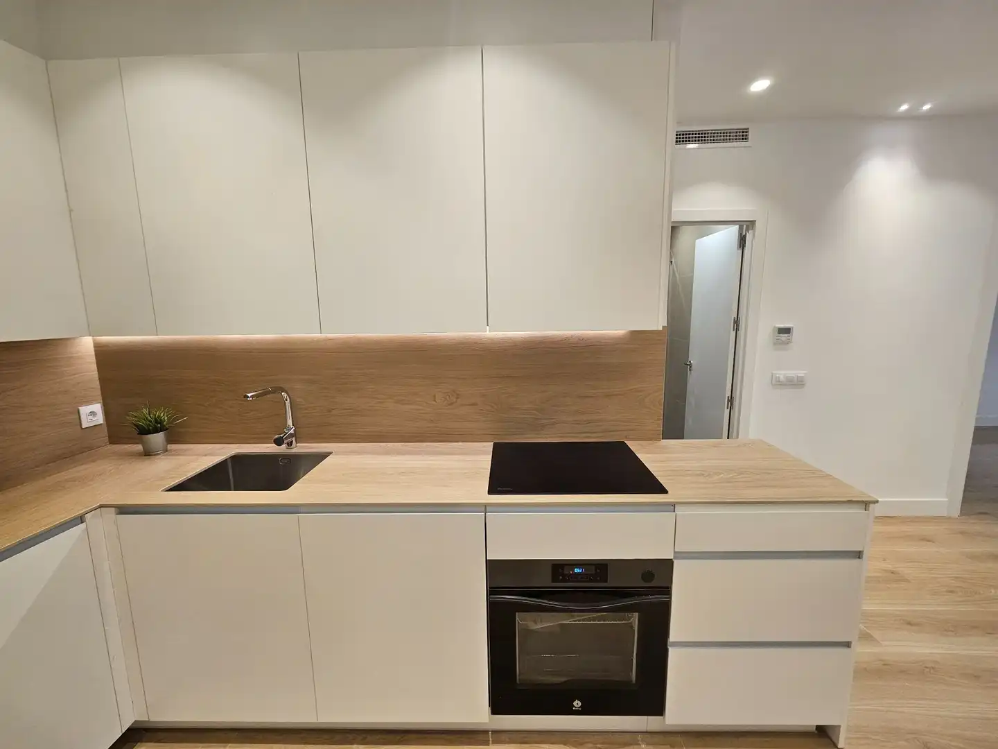 Küche von Wohnung zur Miete in Madrid mit Klimaanlage und Heizung