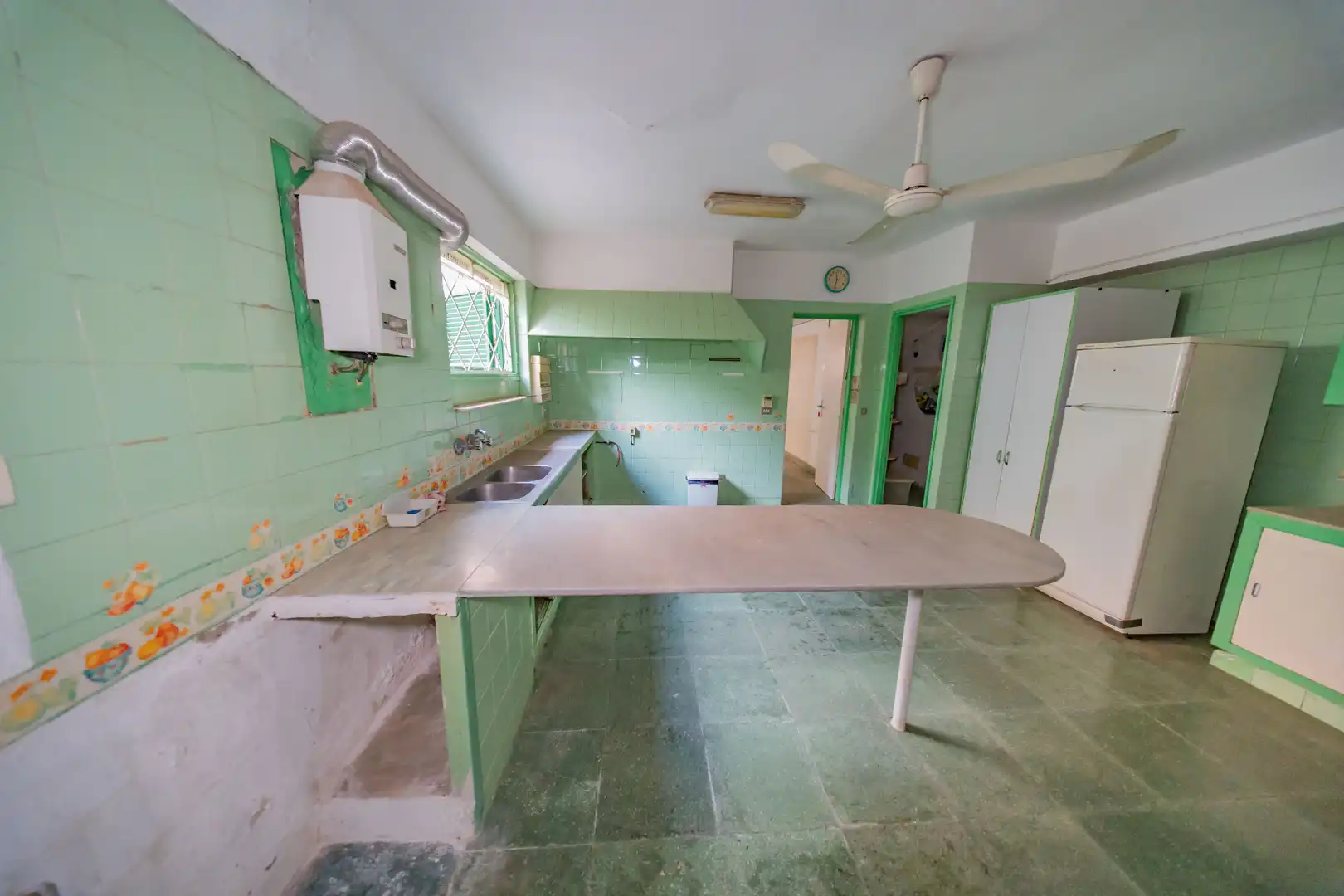 Cuina de Casa o xalet en venda en Santa Cruz de Tenerife amb Jardí privat, Terrassa i Piscina