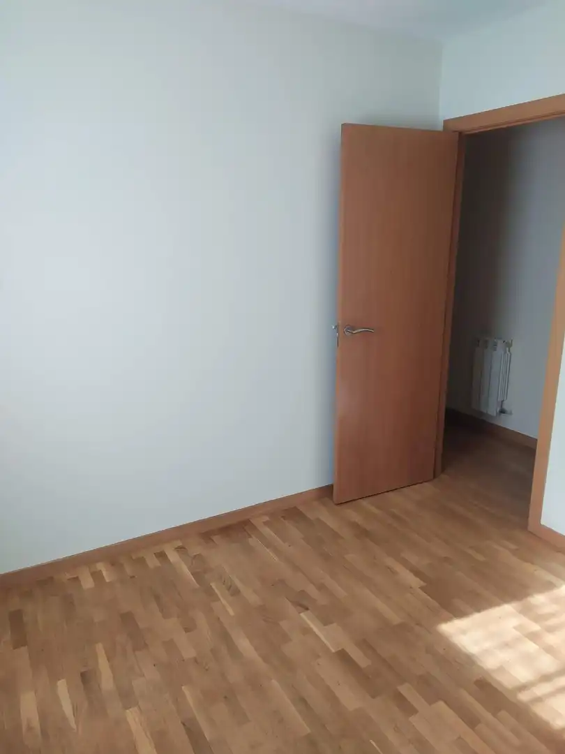 Habitación de Ático en venta en Venta de Baños con Calefacción, Parquet y Terraza
