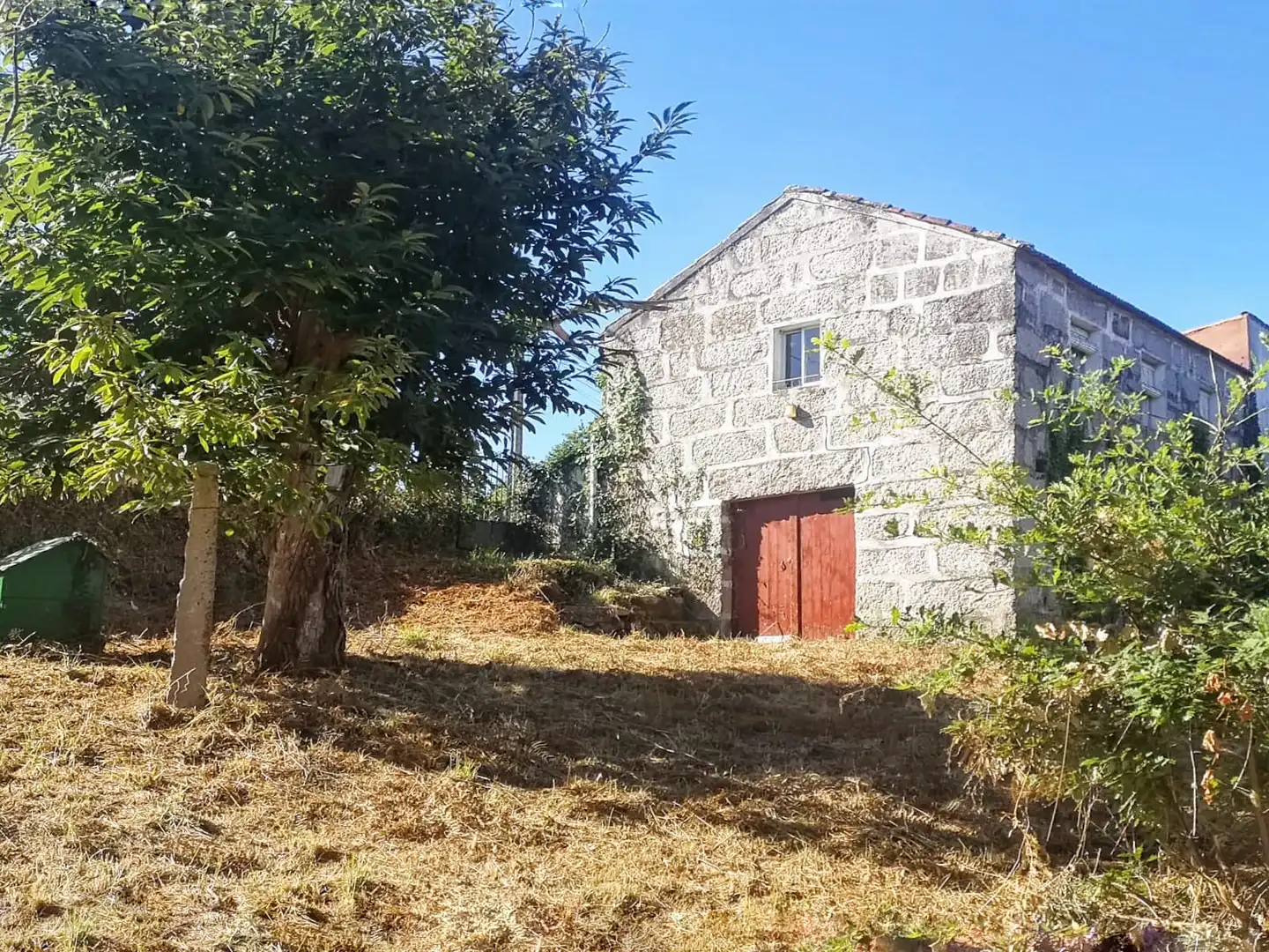 Casa o xalet en venda en Pontevedra Capital  amb Jardí privat