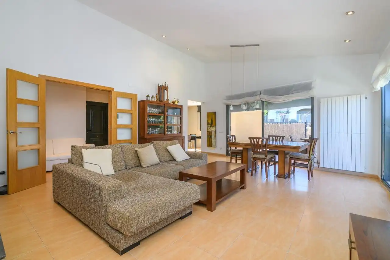 Sala d'estar de Casa o xalet en venda en Castellnou de Bages amb Jardí privat, Terrassa i Piscina
