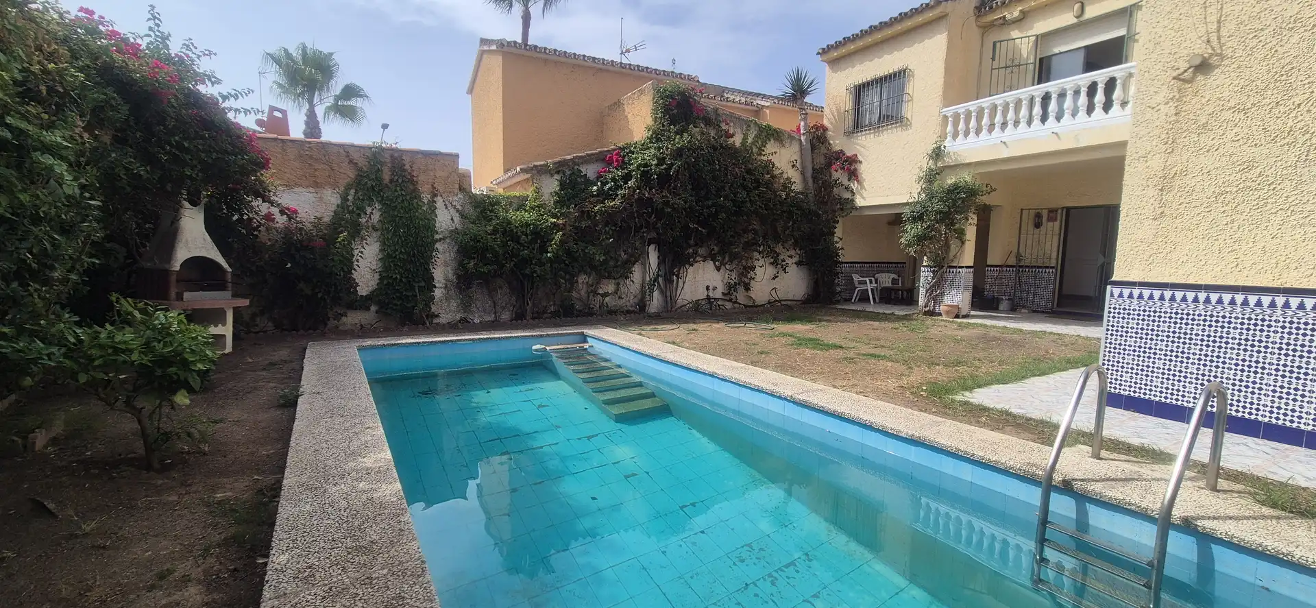 Swimming pool of Detached homes for sale in Benalmádena  with Storage room, Swimming Pool and Balcony