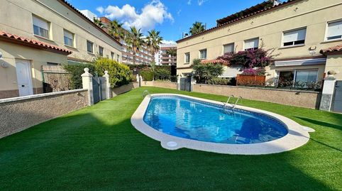 Foto 2 de Casa adosada en venta en Fenals, Lloret de Mar