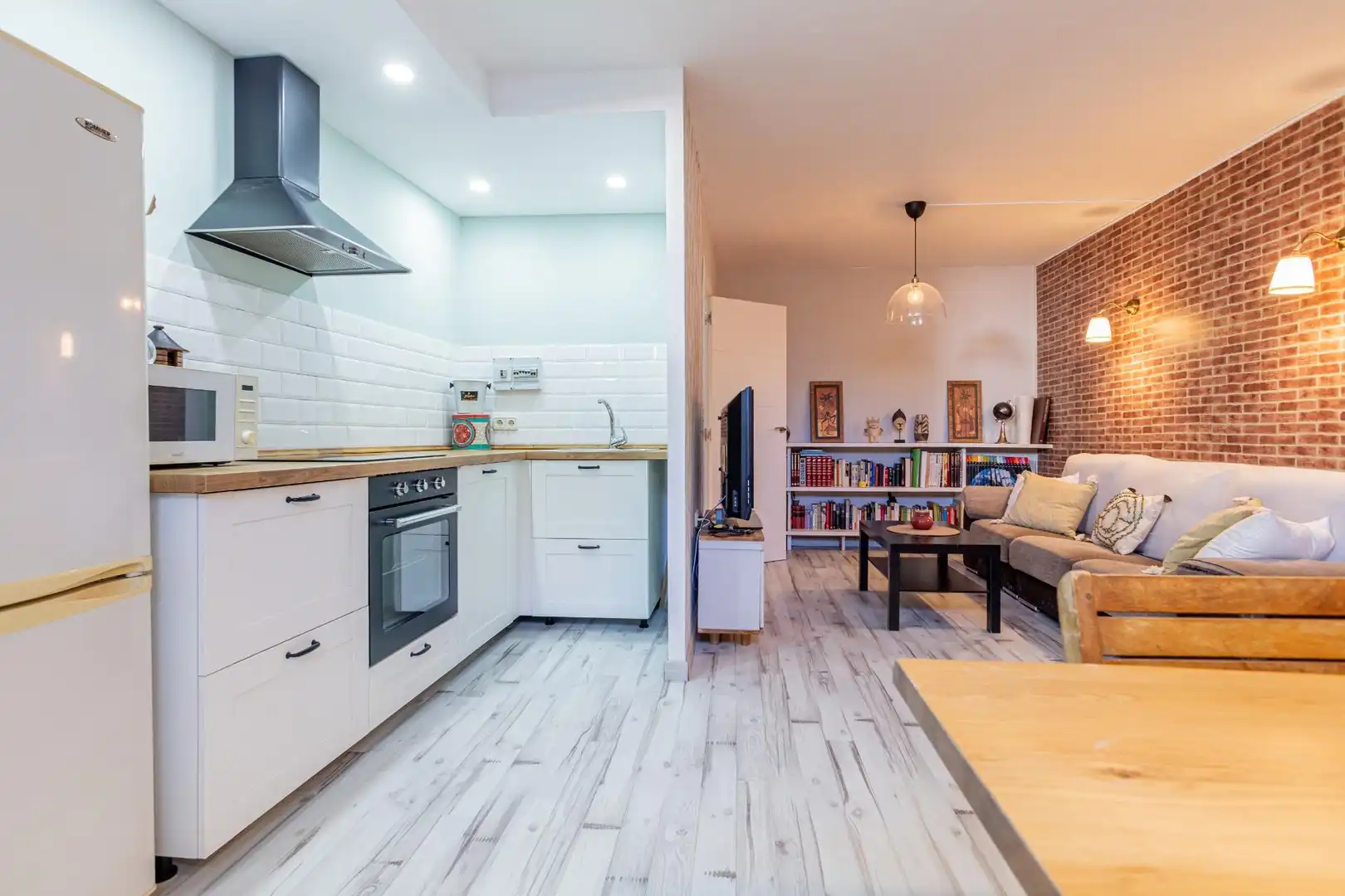 Cocina de Casa o chalet en venta en Madrid con Aire acondicionado, Calefacción y Jardín privado