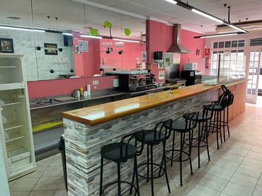 Local comercial en venta en Carrer de les Useres