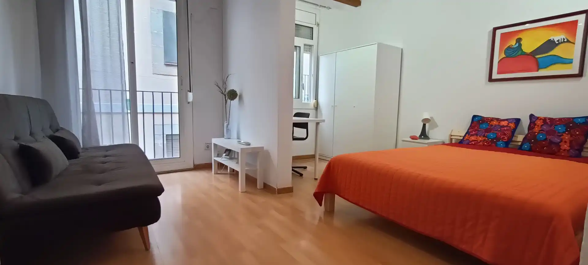 Estudi de lloguer a Carrer de les Carretes, El Raval
