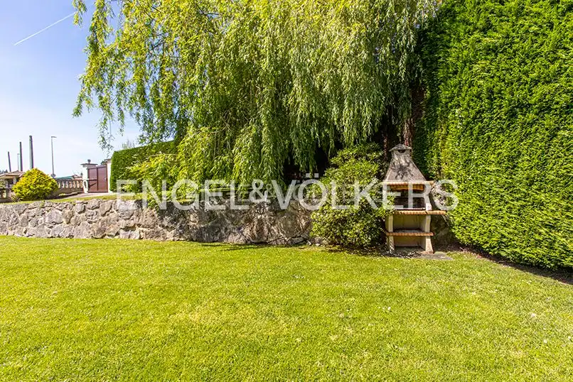 Casa o chalet en venta en Gijón  con Calefacción, Jardín privado y Terraza