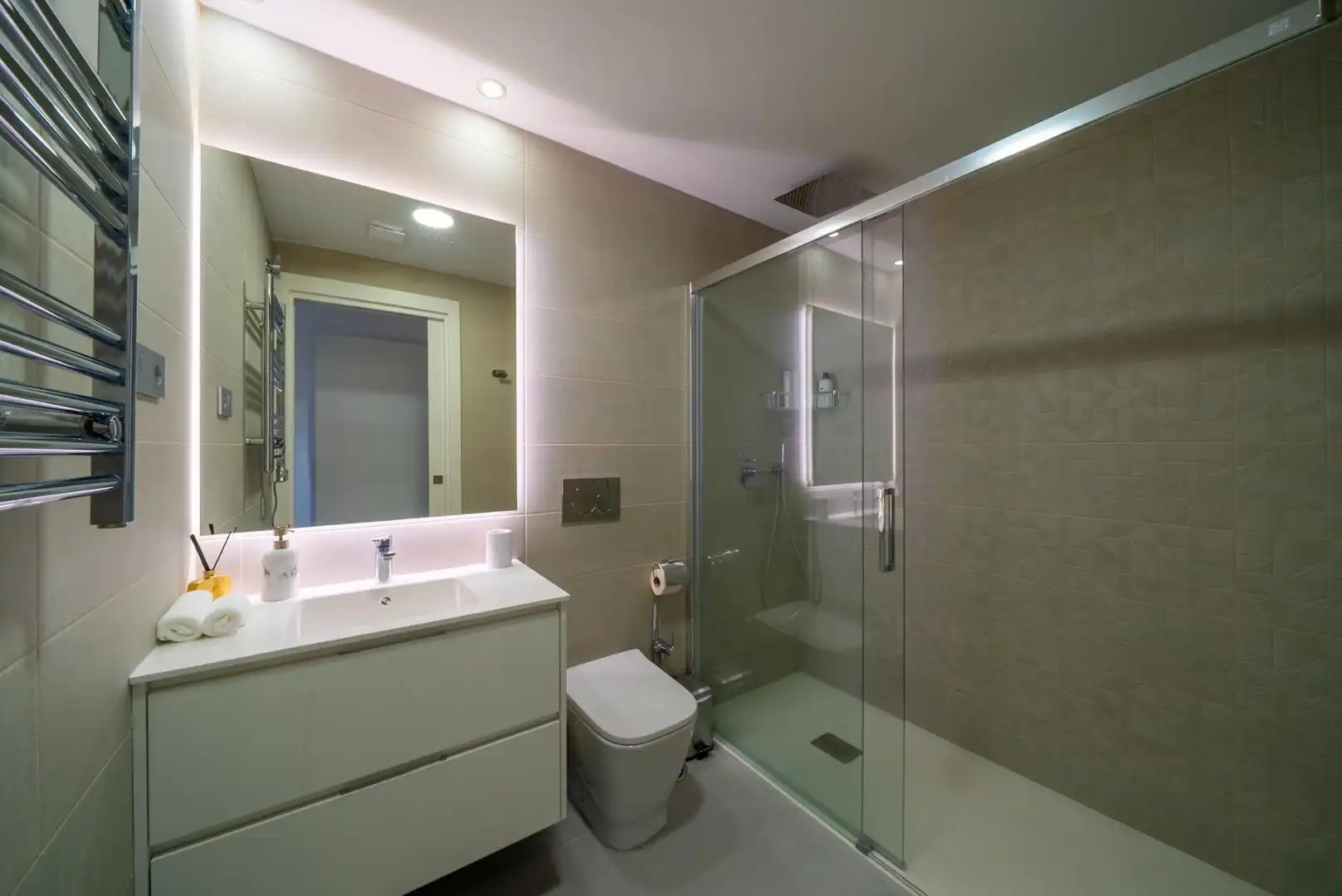 Apartamento con piscina en venta en Calle Calle Presidente Adolfo Suárez, 14, imagen 9