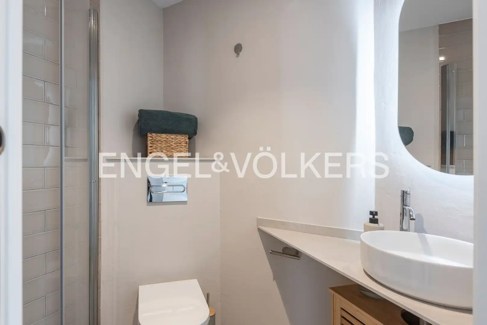 Bathroom of Flat for sale in Barcelona  with Air Conditioner, Heating and Parquet flooring